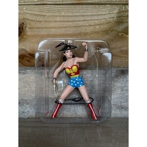 Vintage 1996 Hallmark Keepsake Christmas‎ Ornament Wonder Woman "Lasso Of Truth"